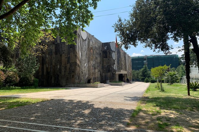 A Communist Manifesto: Tirana before and after - Komiteti Bar Stop, and How the Timing Works