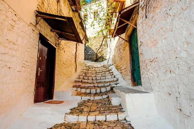 Berat - History and Medieval Art - Private tour from Tirana - Onufri museum in a Byzantine setting: why this stop matters