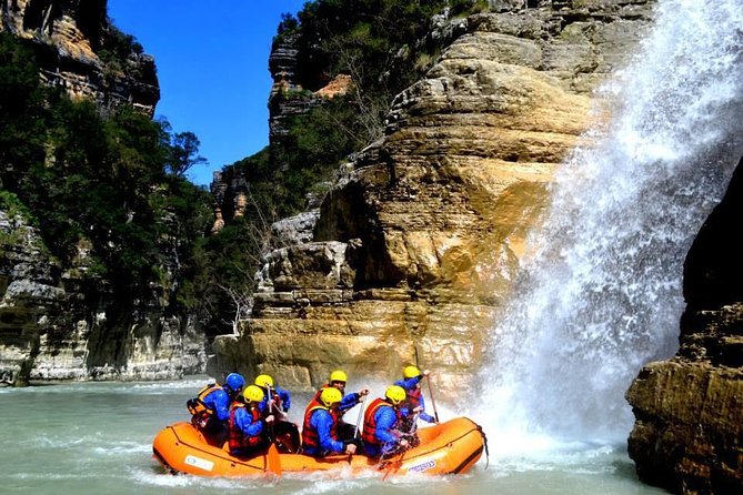 Berat Rafting, Kayaking & River Tubing – Osumi Canyons - Timing, shower time, and the snack and lunch equation
