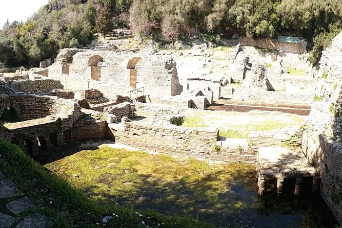 Butrint, Ksamil, Blue Eye, Lekuresi Castle. All-in-one daytrip. - Should you book this Sarandë day trip?