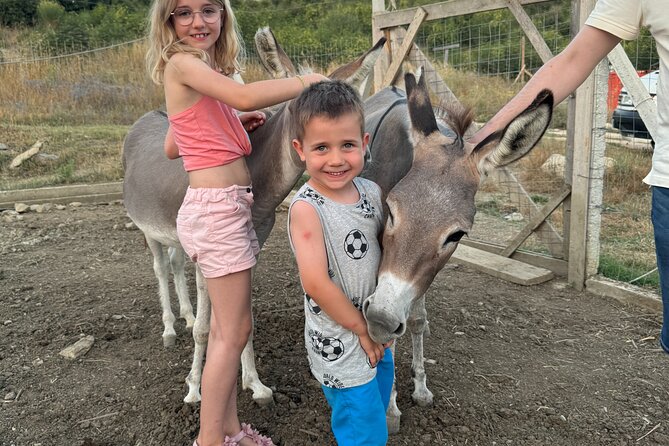 Gourmet Lunch Farm Tour with Cooking Class - Six courses and endless drinks, so you should arrive hungry