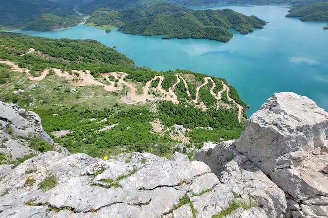 Hey Albania: Bovilla Afternoon Tour – Nature & Lake - Traditional lunch and the calm return to lake level