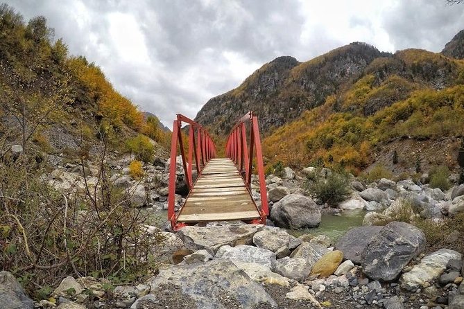 Hiking Tour of Valbona, Theth & Blue Eye in 3 Days from Tirana - Day 3: Grunasi Waterfall and the Blue Eye of Theth picnic