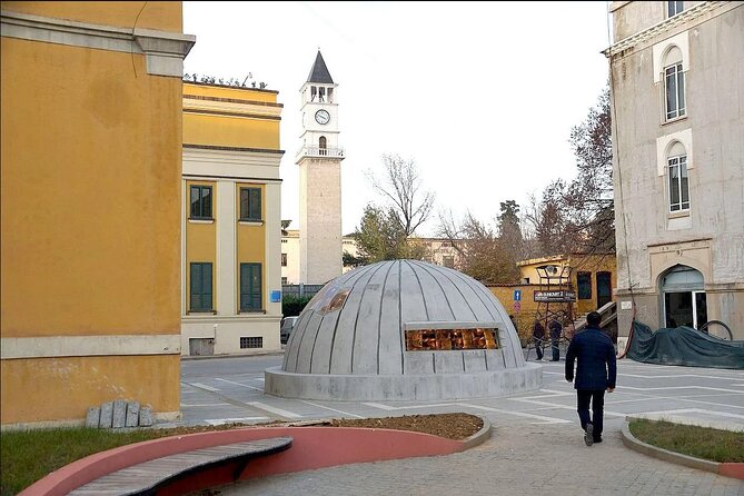 Panoramic City Tour Tirana - Bulevardi Dëshmorët e Kombit, from the Lana River bridge to the Pyramid
