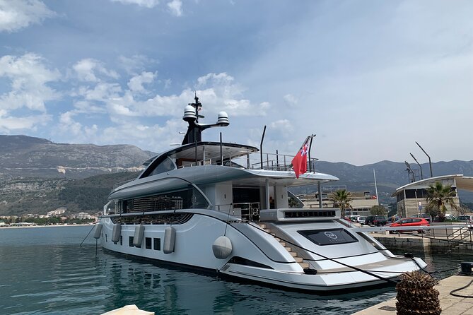 Private Day Tour of Montenegro , Budva and Kotor from Tirana - Shkoder at dawn: Rozafa Castle and a coffee break before the crossing