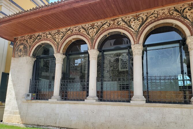 Tirana’s Communist Past: A Tasting Tour with Traditional Lunch - Mother Teresa Square, then the lunch that ties it together