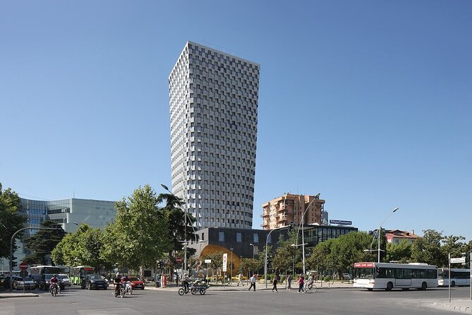 Tirana: Street Art & Modern Architecture Tour - How the 20-person group size shapes the experience