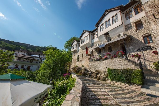 Tour Gjirokaster,Blue Eye & Lekursi Castle - Meeting Point, Pickup, and Getting On the Right Vehicle