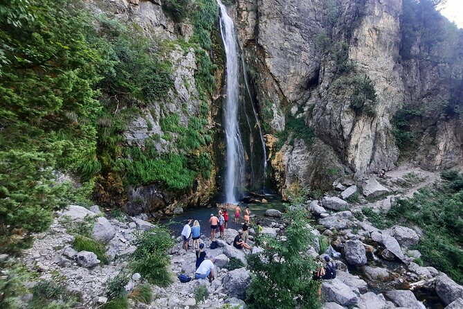 Tour of Komani, Valbona, Thethi, Blue Eye in three days - Mulliri i Vjeter and Xhemes’ Lake: two “small” stops with big atmosphere
