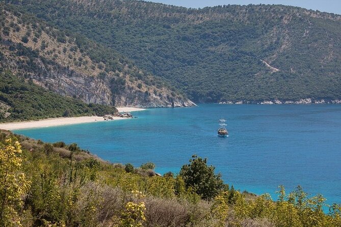 Visit Kroreza Beach by Boat - Kroreza Beach is a “reach it by boat” kind of place