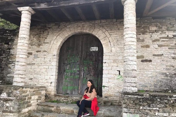 Walking Tour “The Old Bazaar, Cfake, Dunavat, Ali Pasha Bridge" - Zerzebili Bridge: a crossing that changes the mood