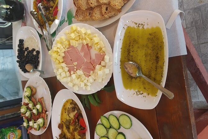 Wine and Raki tasting tour - Jams, vegetables, and snacks: how the food supports the drinks